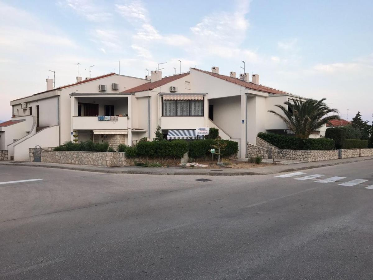 Jurisic Apartments Novaglia Esterno foto
